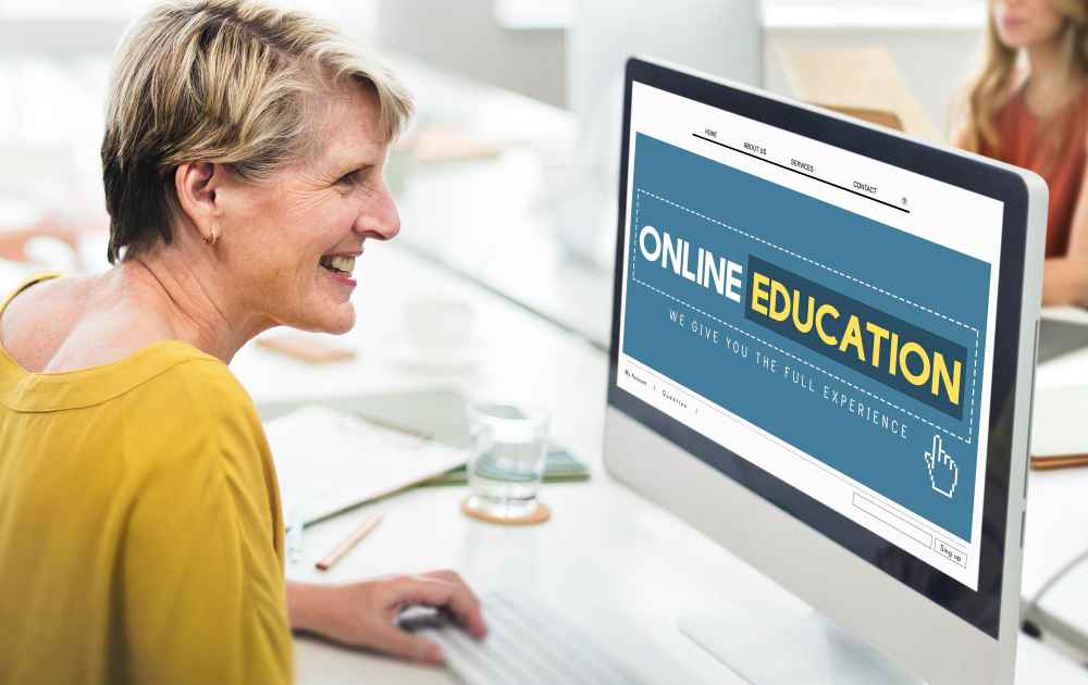 CAEP Online Colleges for Single Moms